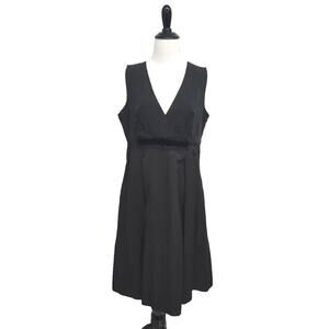 Simply Vera Vera Wang Size 12 Black A Line Dress With Pockets